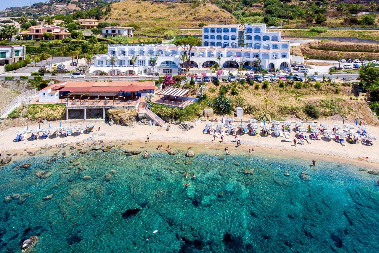 Hotel Ferretti Диаманте Екстериор снимка